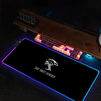 Rgb Аниме Xxl подложка за мишка Аксесоари за игрално бюро T-trapstar Deskmat Задна светлина Mousepad Gamer Big Mousepepad Подложка за маса Подсветка