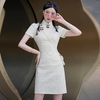 Китайски традиционни бели дантели жени подобрени кратко Cheongsam лято нов Qipao рокля CNY